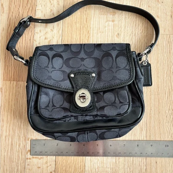 Coach Signature C Turnlock Shoulder Bag Black - Picture 6 of 7